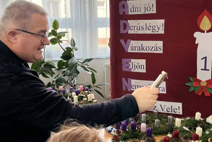 1. adventi gyertyagyjts 2025.