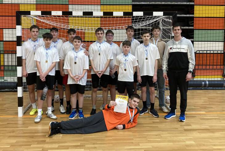 Kézilabda - megyei elődöntő 1. helyezés Kézilabda - megyei elődöntő 1. helyezés