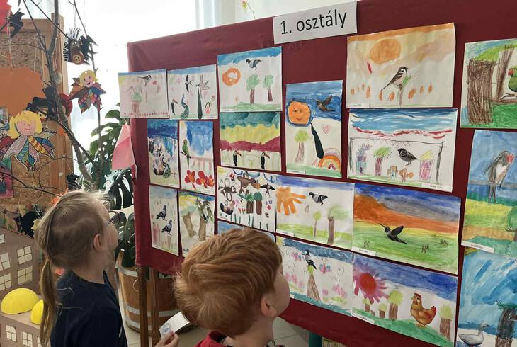 Mennyi fényes szép madár-házi rajzversenyünk Mennyi fényes szép madár-házi rajzversenyünk