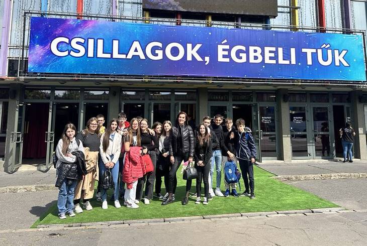 Lzr Ervin Program - 8. osztlyosaink a Fvrosi Nagycirkuszban