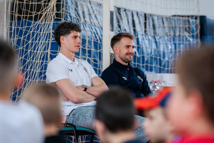 ZTE j�t�kosok j�rtak n�lunk