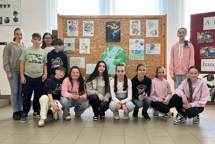 F�ld napja h�zi rajzverseny�nk