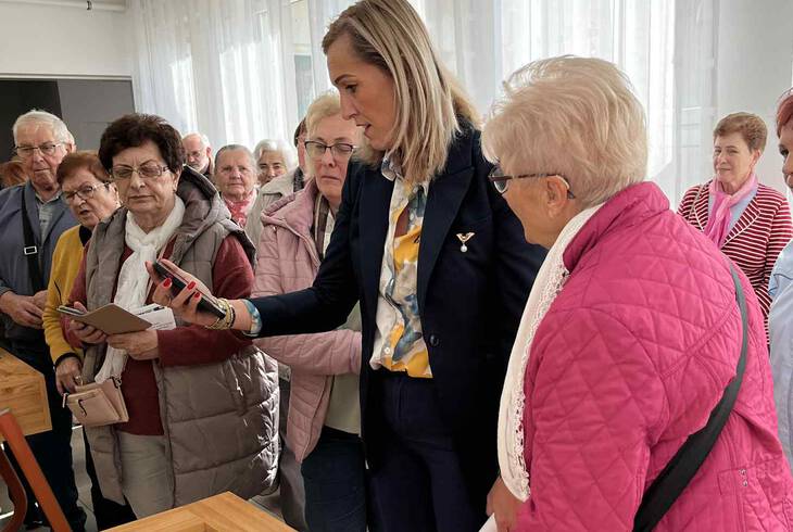 Nyílt levél a Honvéd Kaszinó Hölgyklubjához Nyílt levél a Honvéd Kaszinó Hölgyklubjához