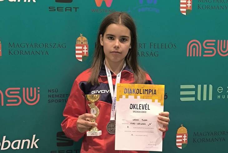 N�dasi Fl�ra kardv�v� orsz�gos II. helyez�s