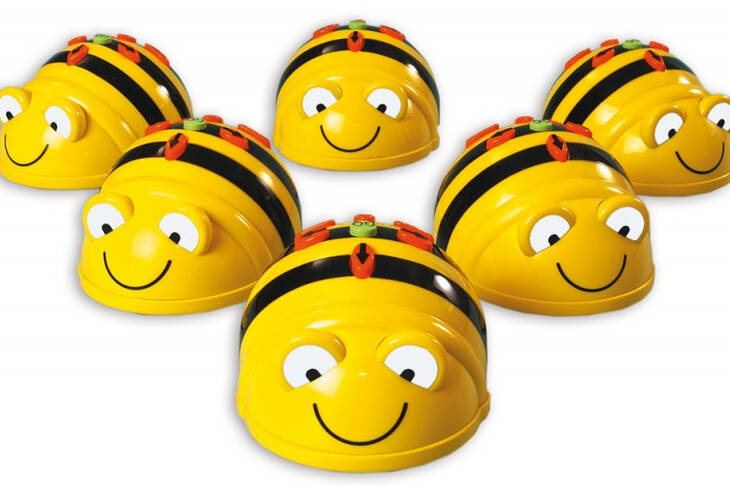 BEE-BOT, avagy megérkeztek a cuki méhecskék...új interaktív eszközökkel bővült iskolánk BEE-BOT, avagy megérkeztek a cuki méhecskék...új interaktív eszközökkel bővült iskolánk