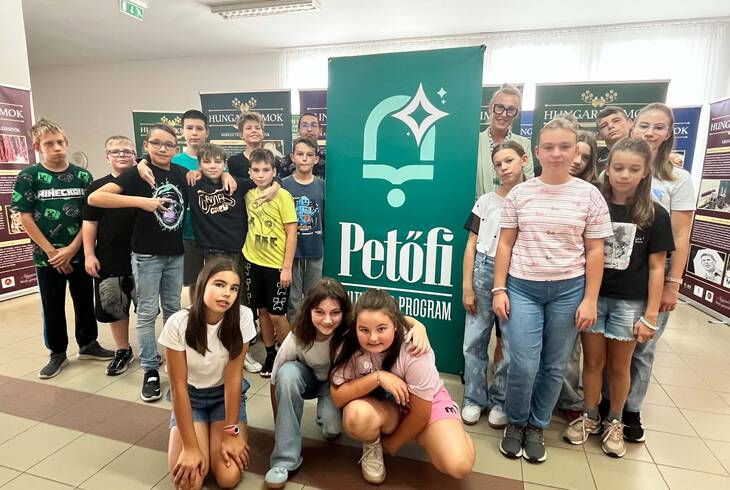Hungarikum ki�ll�t�s az iskol�ban